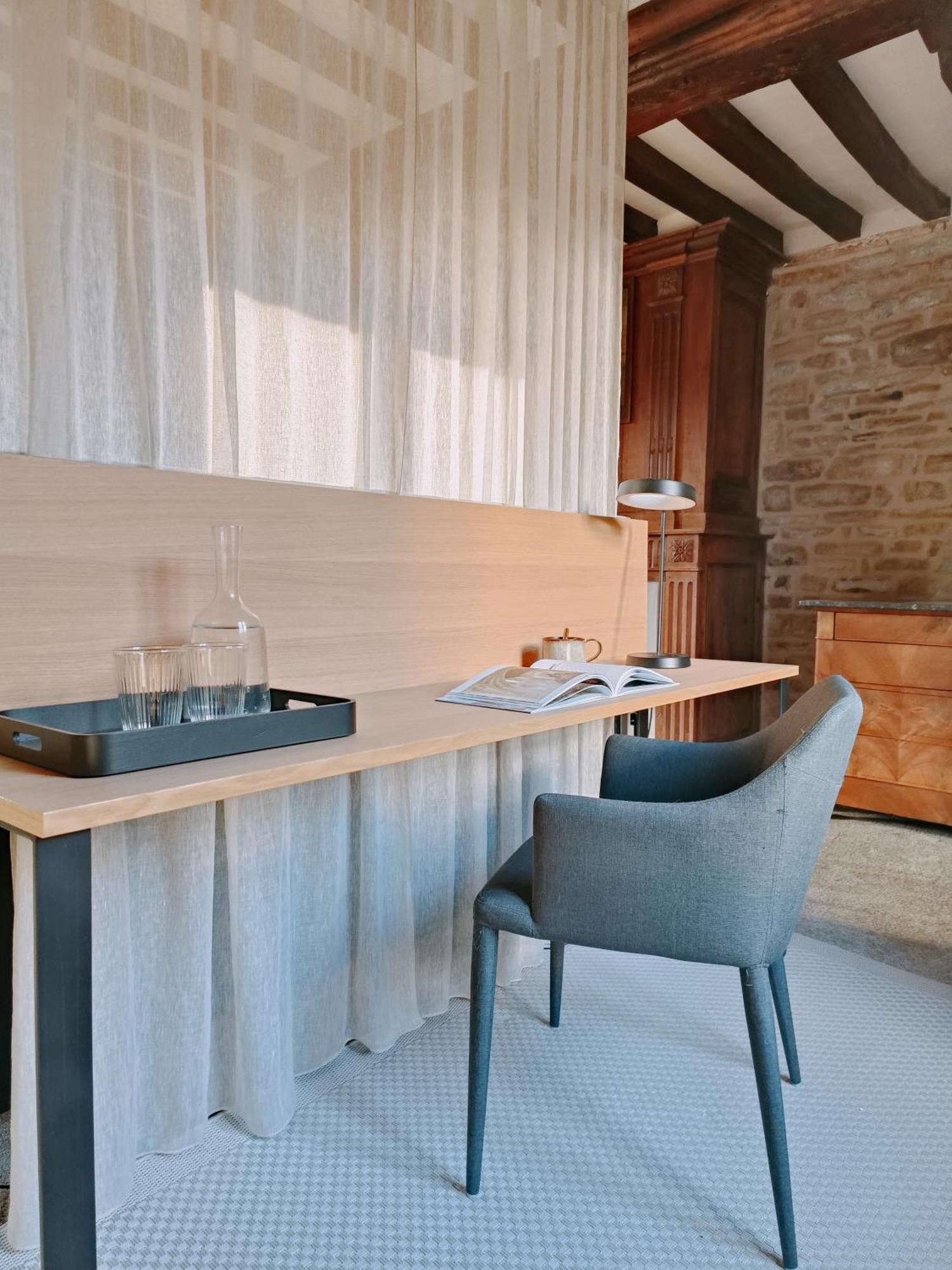 La Theresienne Pleines-Oeuvres Exterior photo