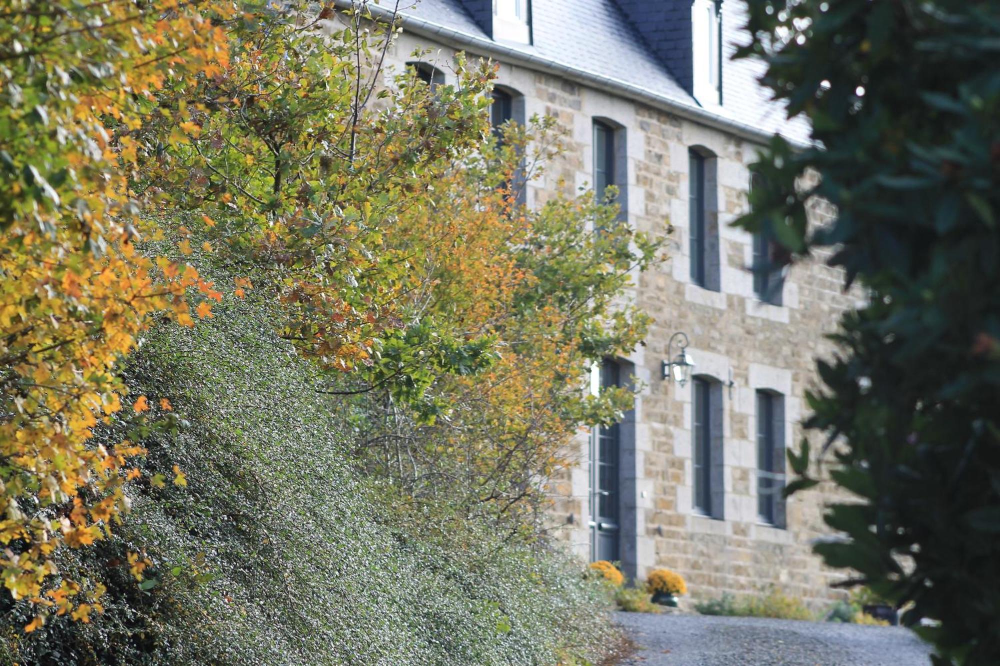 La Theresienne Pleines-Oeuvres Exterior photo